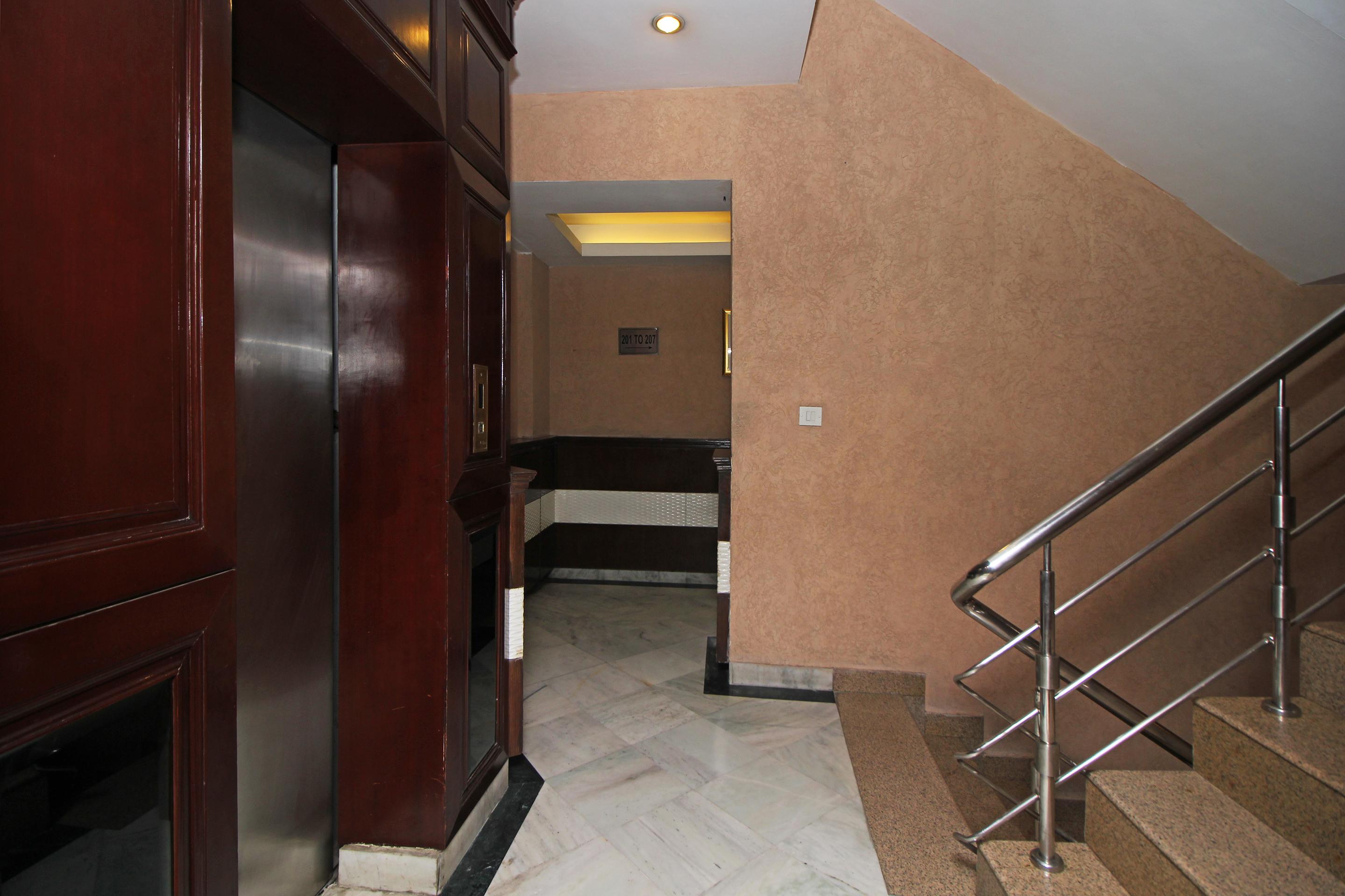 Oyo 5915 Hotel Swagath Nowe Delhi Zewnętrze zdjęcie