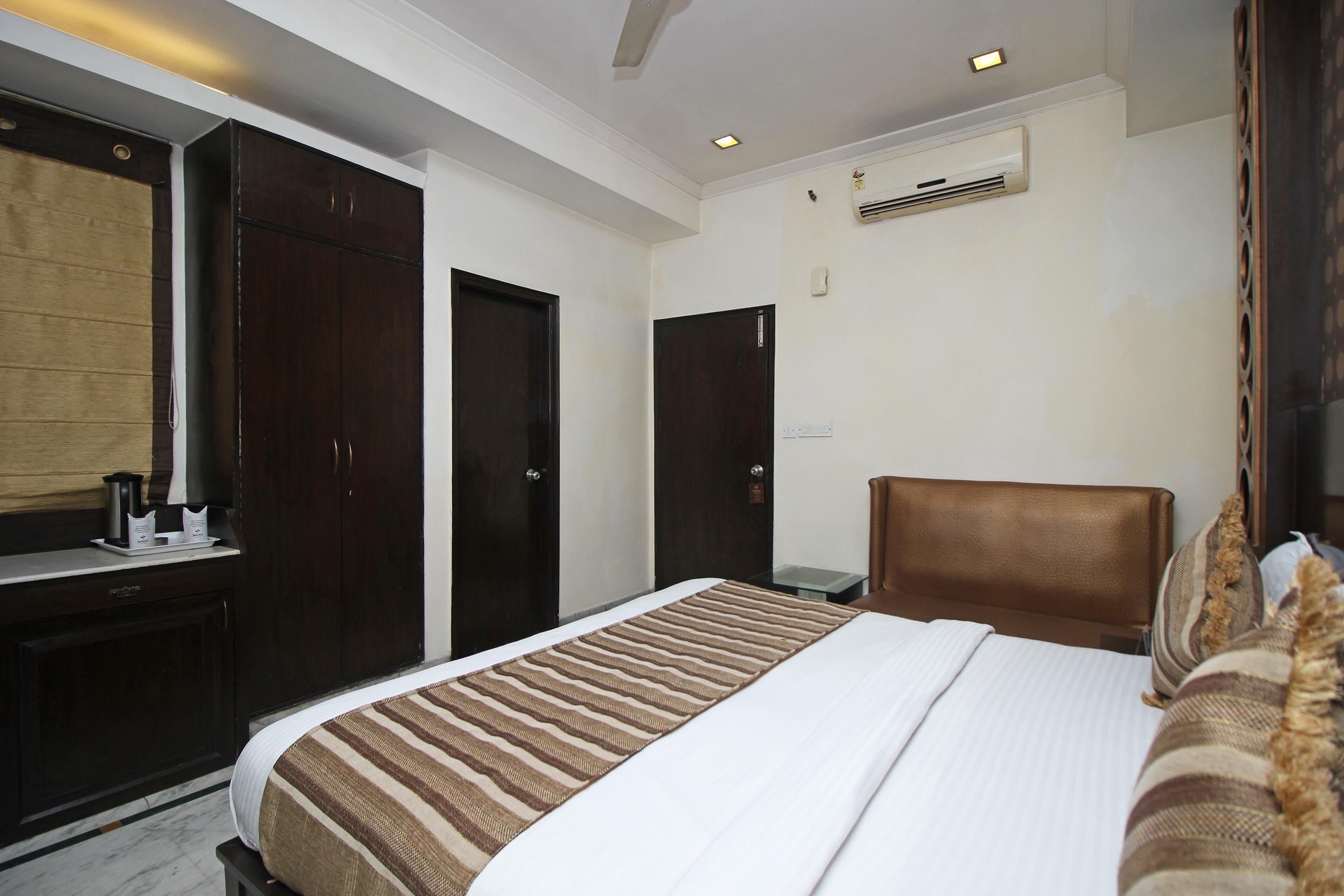 Oyo 5915 Hotel Swagath Nowe Delhi Zewnętrze zdjęcie